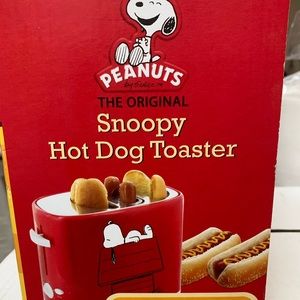 A snoopy hot dog toaster